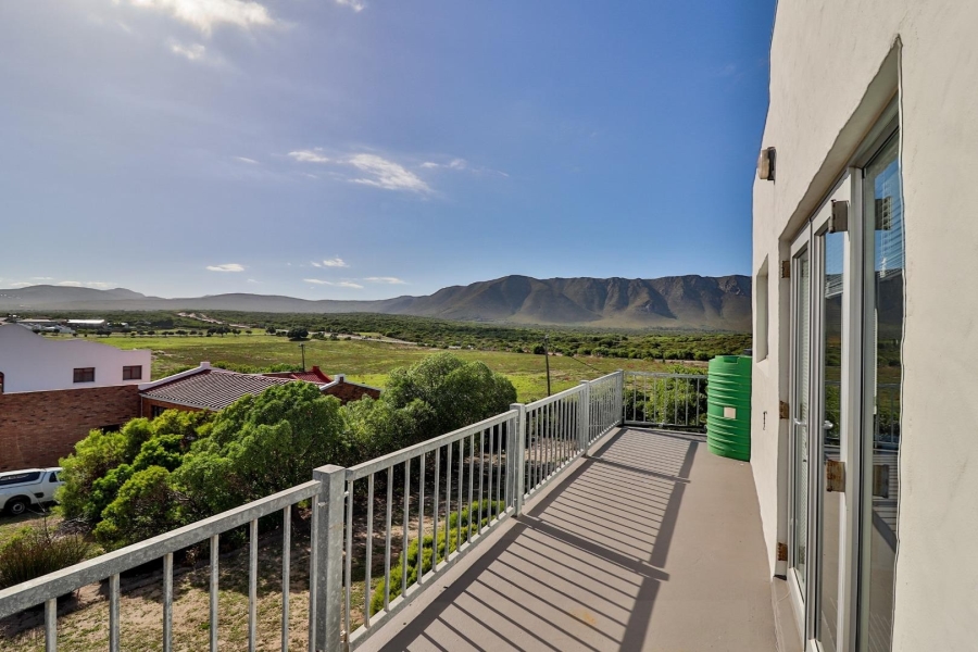 4 Bedroom Property for Sale in De Kelders Western Cape